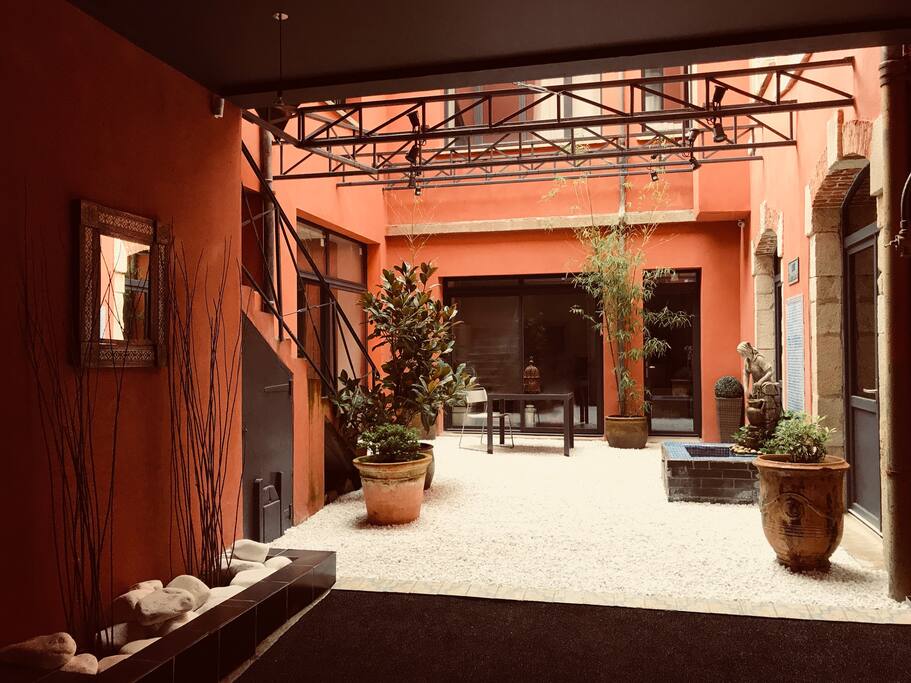 Patio d'entrée Théodore Room