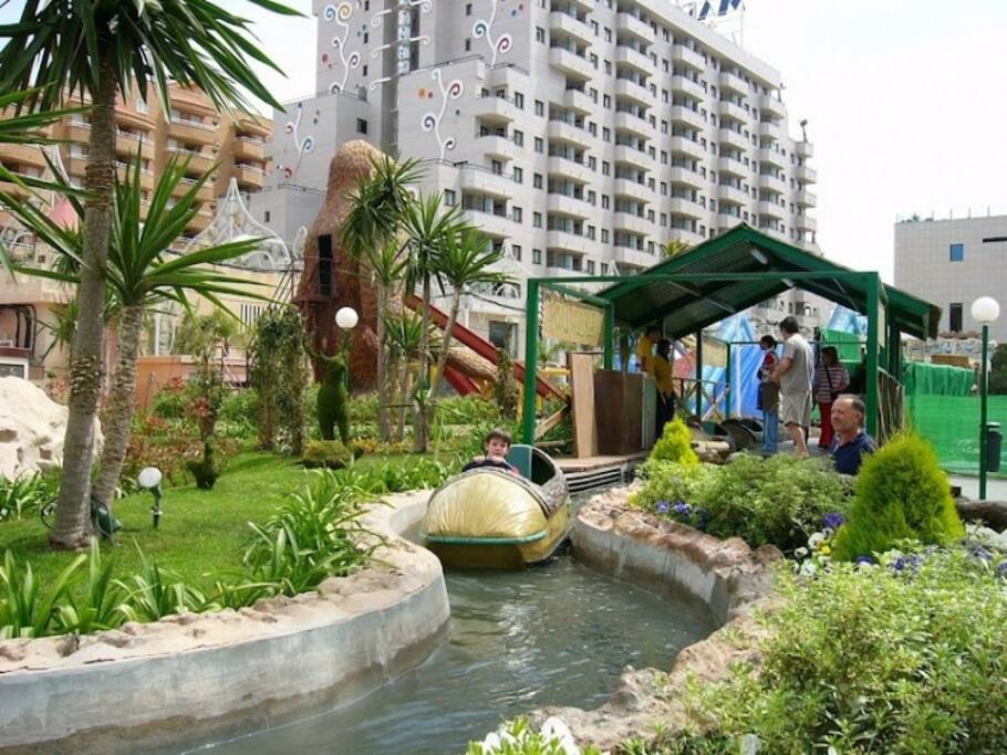 ZONA LUDICA Y PARQUE INFANTIL