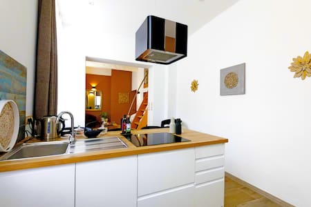 AIX VERY CENTRAL, BRIGHT & MODERN APARTMENT ❤ AC