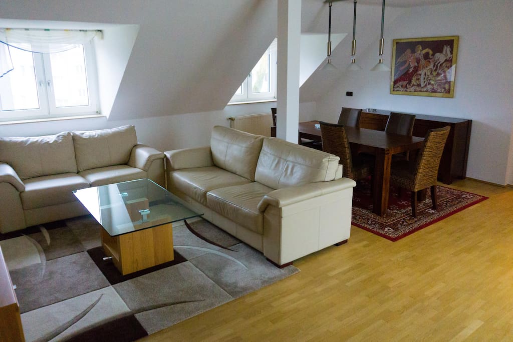 Wohnzimmer / Essecke
