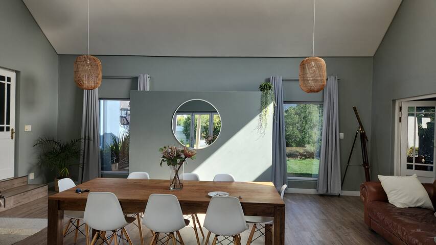 Comfortable home in the winelands gallery image 2