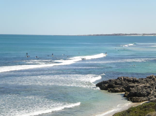 John & Lyns/Quiet Family Home