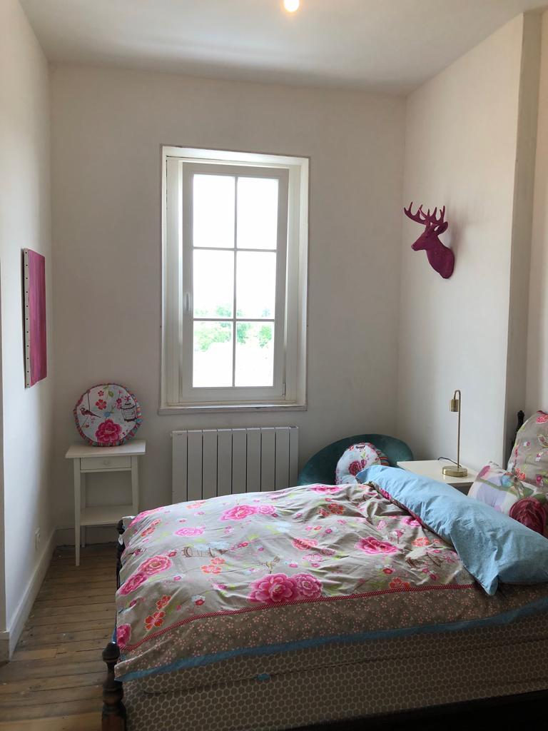 Očarujúca jednolôžková spálňa na druhom poschodí