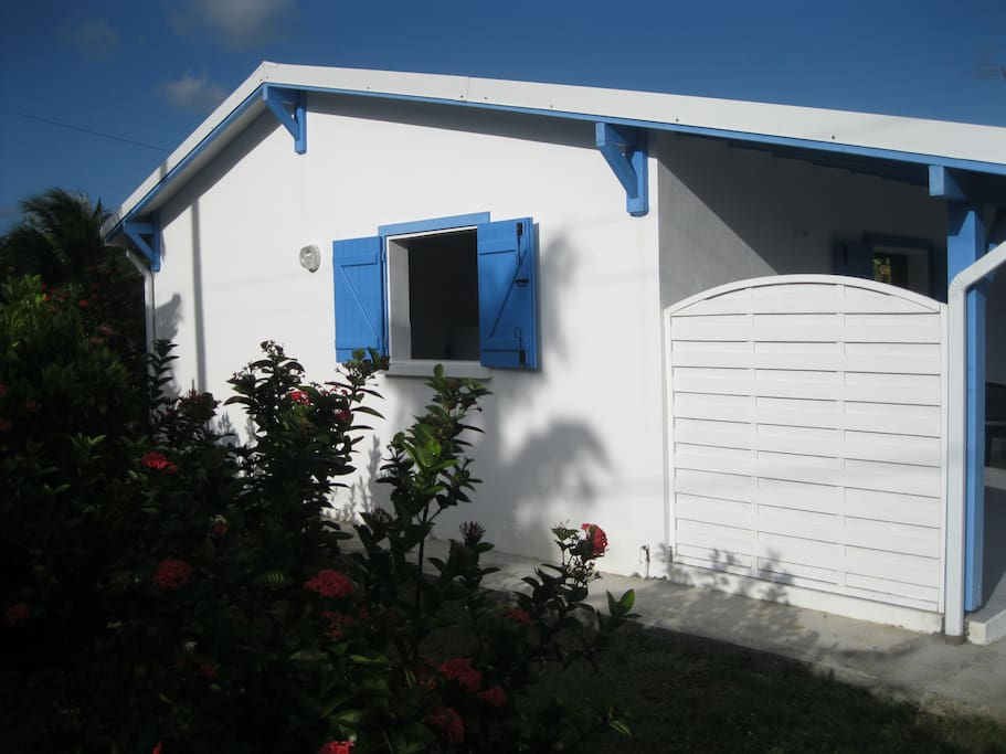 Bungalow Blue Azur