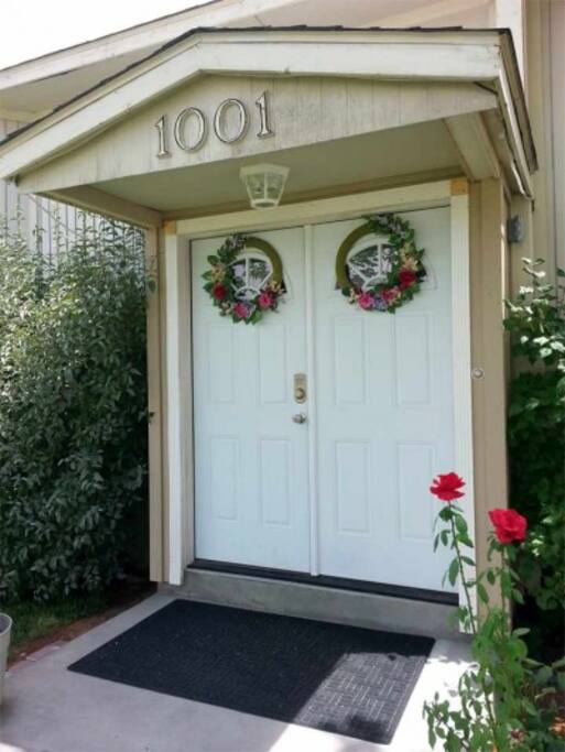 We've been opening our doors to guests since 2007. We love helping guests know what is available in the local area. One of our greatest loves is welcoming back return guests.