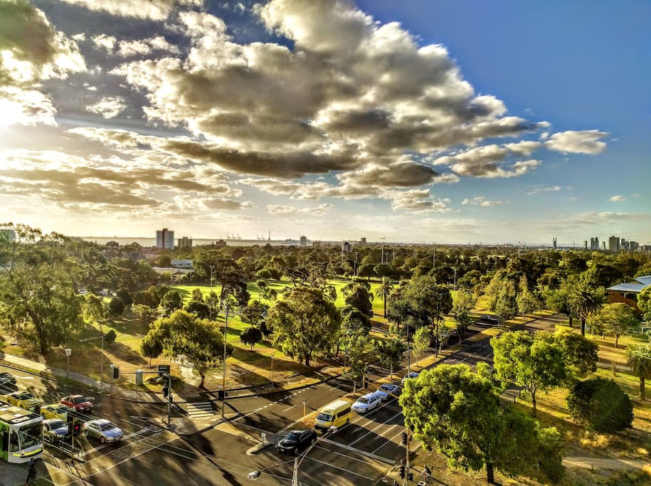 Rooftop - Stunning Penthouse view of Fitzroy st and Albert park for sunset glass of wine