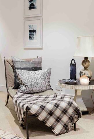 The Quintessential Chelsea House gallery image 3