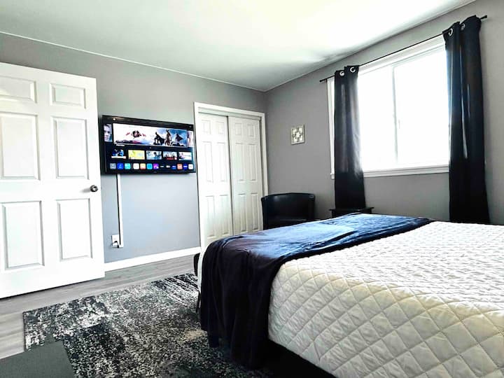 Chumba cha Black, chumba kikubwa cha kulala chenye