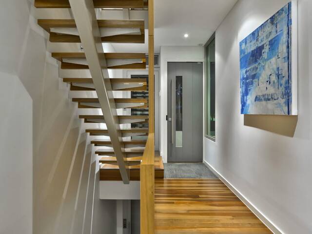 SANDS TOWN HOME gallery image 5