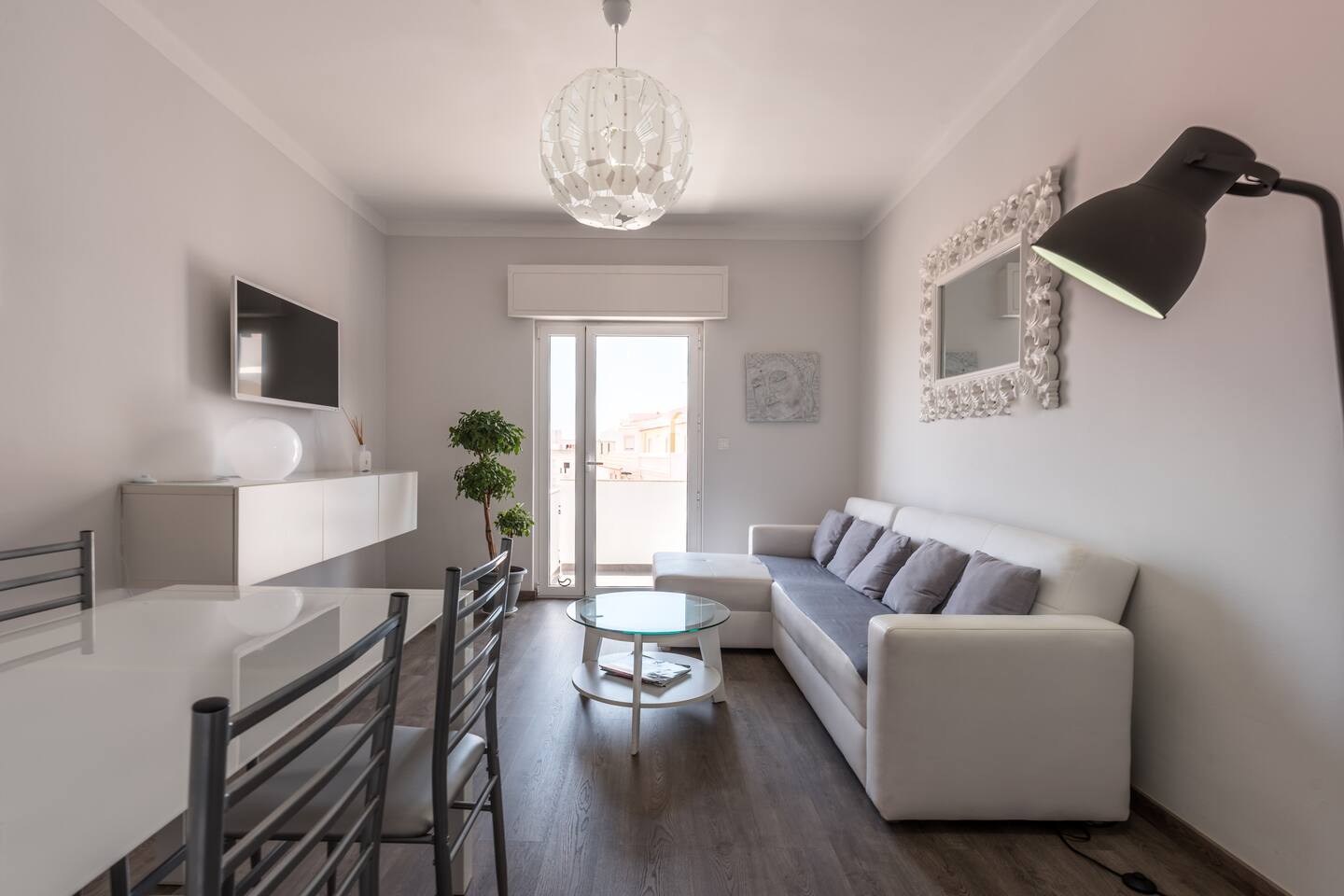 Top Floor Sea View Apt Old Town Beaches 5 Min Walk