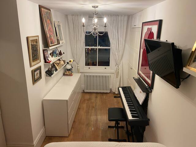 Rooftop terrace in central London gallery image 3