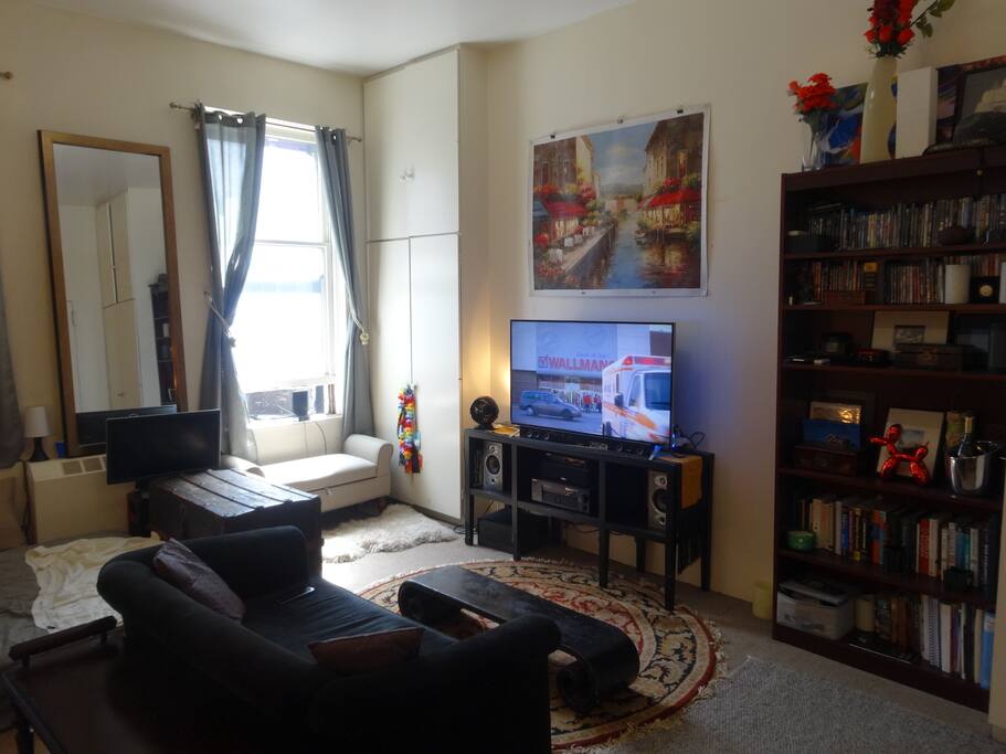 Large 4K TV and ultra speed wireless internet