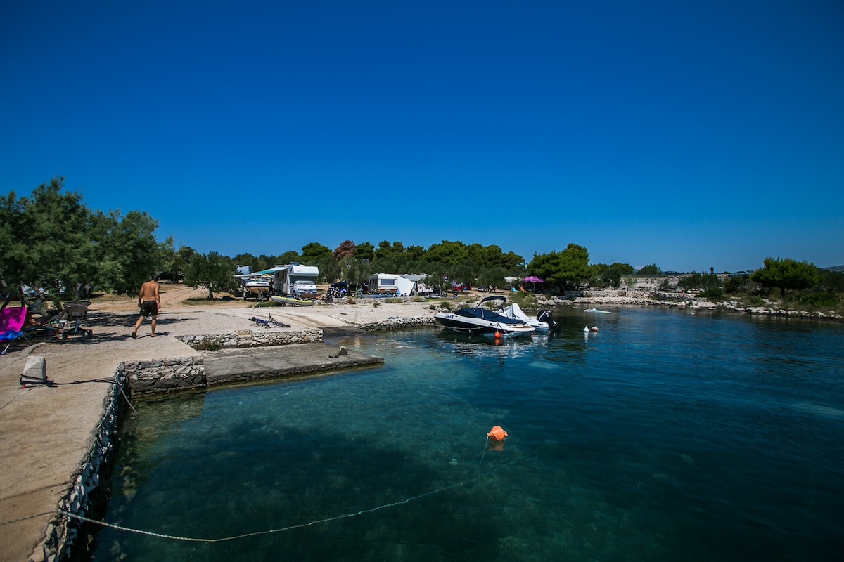 Mobile house at camp Kalebic - Bungalows for Rent in Prosika- Pirovac,  ibensko-kninska upanija, Croatia - Airbnb