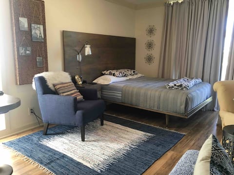 Overlooking Mobile Bay, Midcentury Modern Studio!