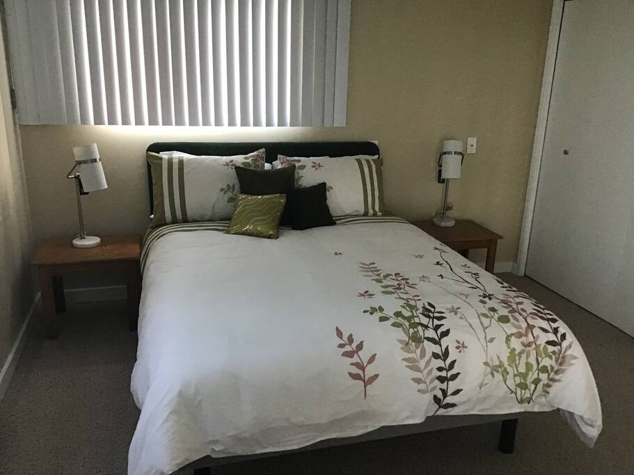 Queen size bed