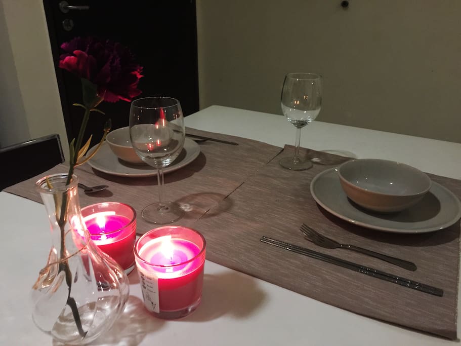 Best to have a candle dinner with your loved one~ <3