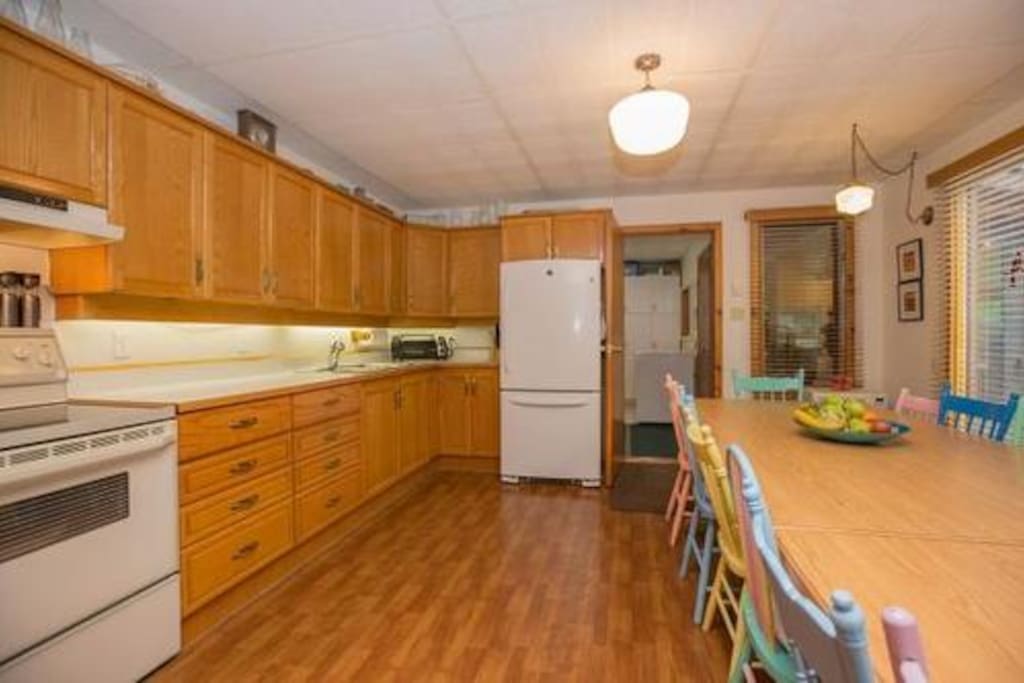Large eat-in kitchen