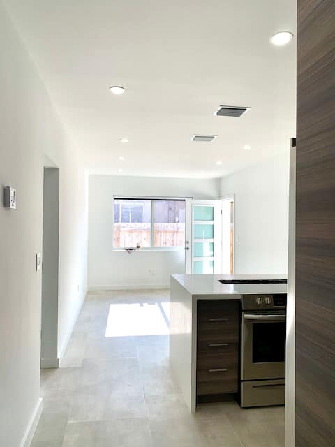 Top Airbnb: Casa NOW: North of Wynwood Rental Flat in Edison
