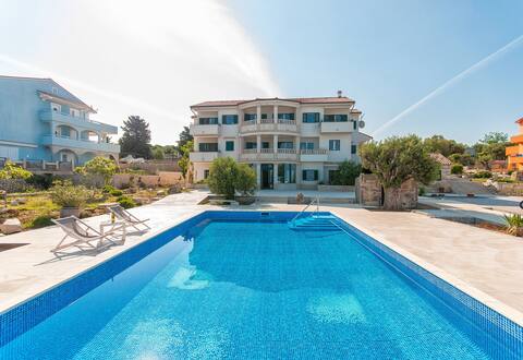Apartment Ruzmarin 6
