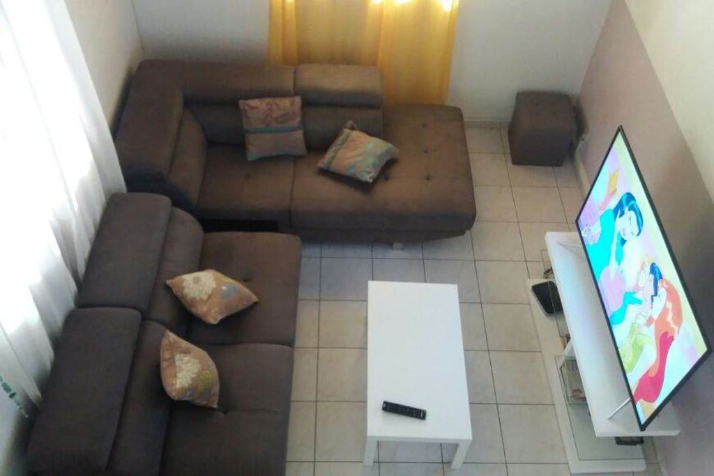 Coin salon - TV 140 cm