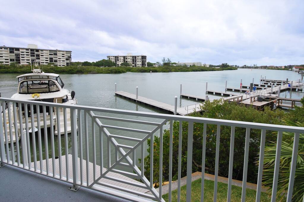 Balcony view - South view, looking down the intercoastal.
