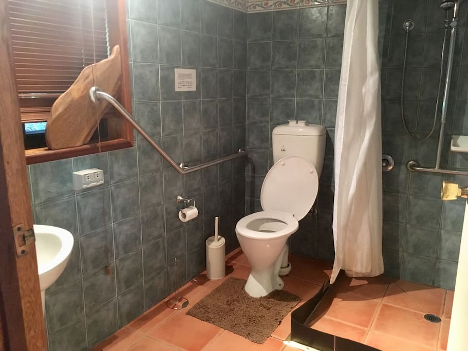 Private bathroom with Italian shower
