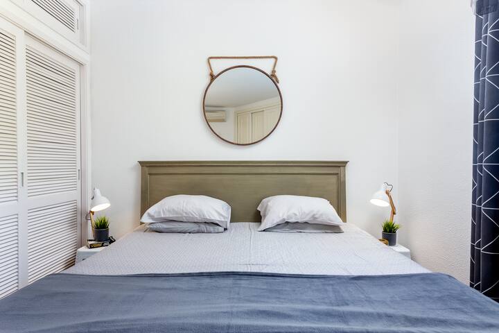 Quarto 1 - Cama king size (180 cm de largura) ცალკე ლეიბებით