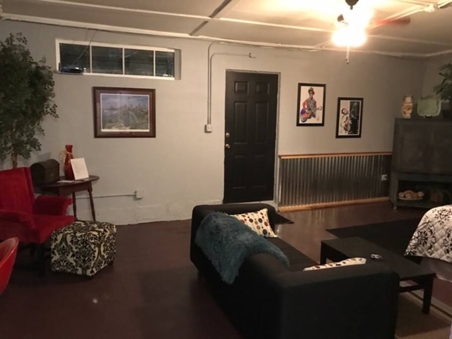 living room/main bed area
