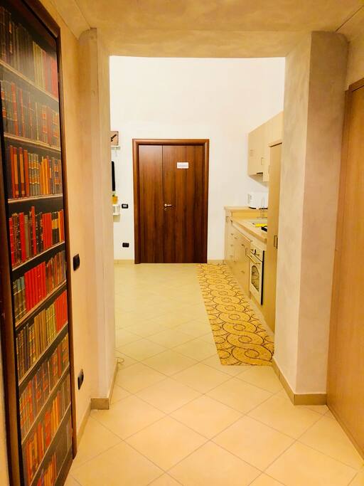 Ingresso I piano interno palazzo