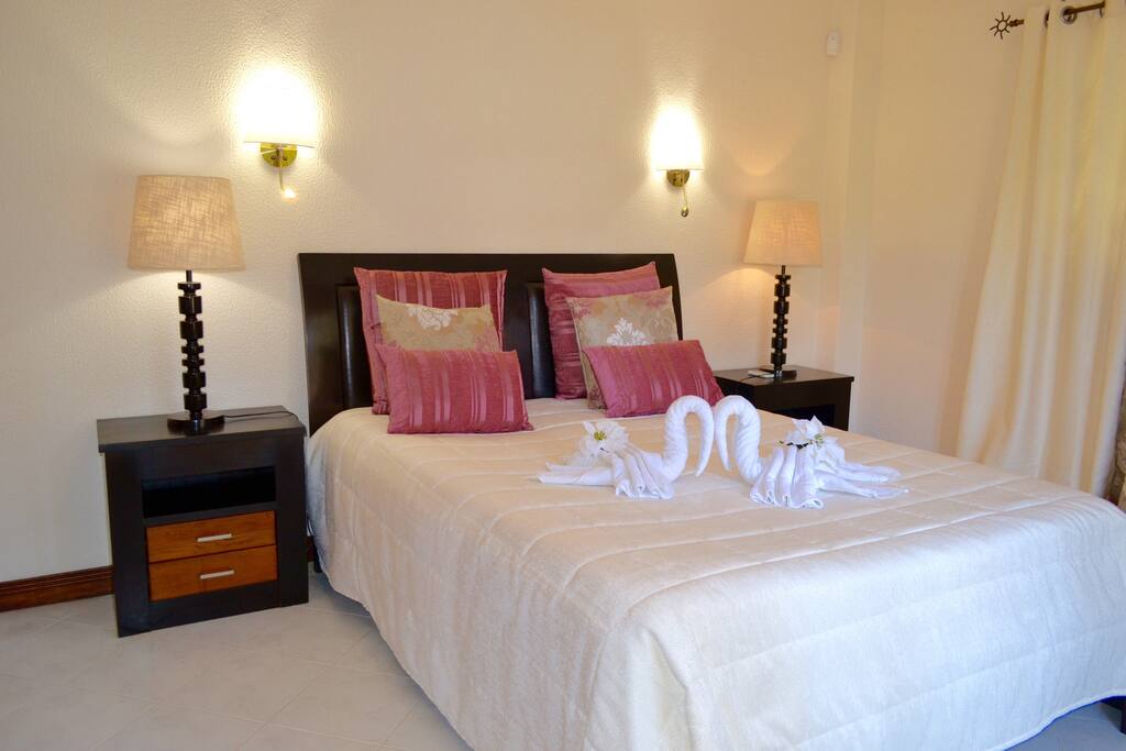 Queen Bed Bedroom