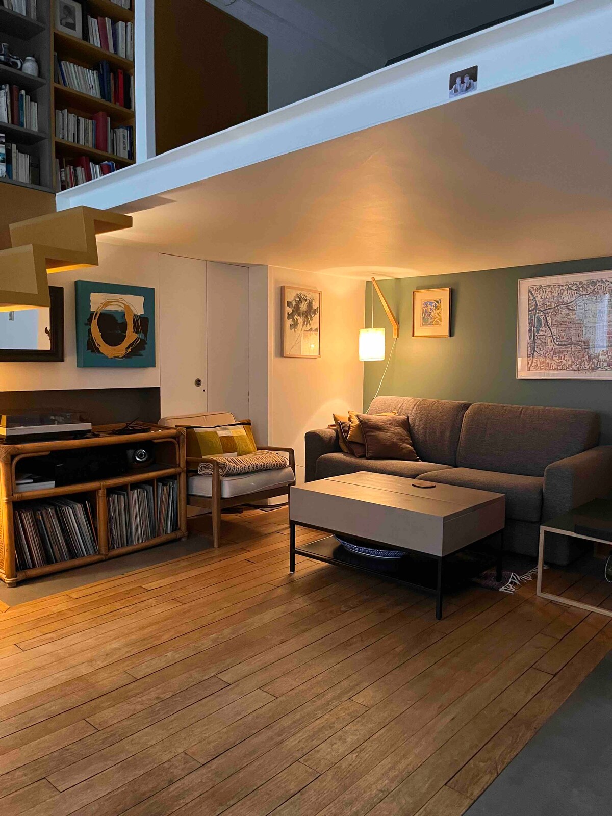Top Airbnb: Modern and cosy studio loft à Paris 10e Arrondissement