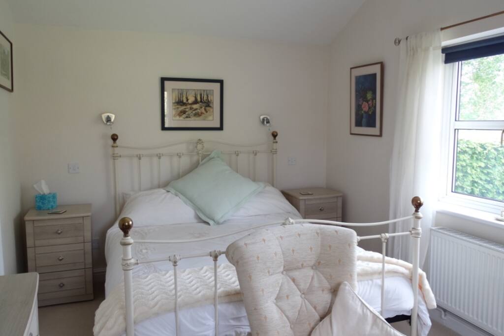 Bedroom with king-size bed, Pool Cottage Upton