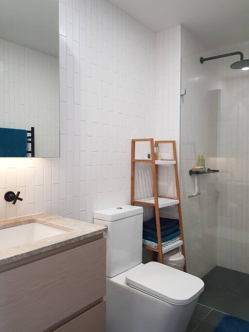 Ensuite