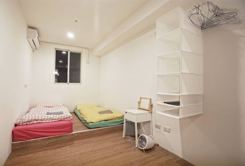 Room B (for 2)