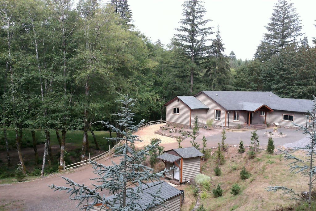Cabin in the woods on Little Kalama River Cabins for Rent in Woodland