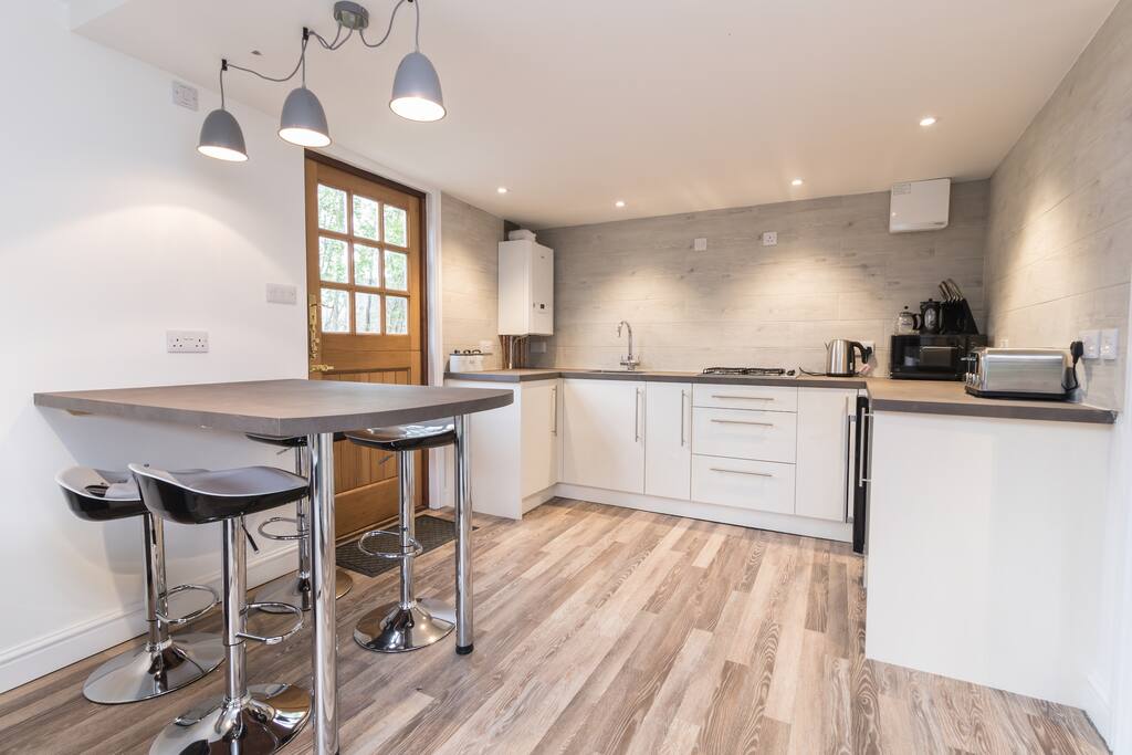 Kitchen/Dining area