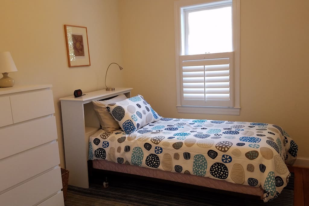 Single bedroom