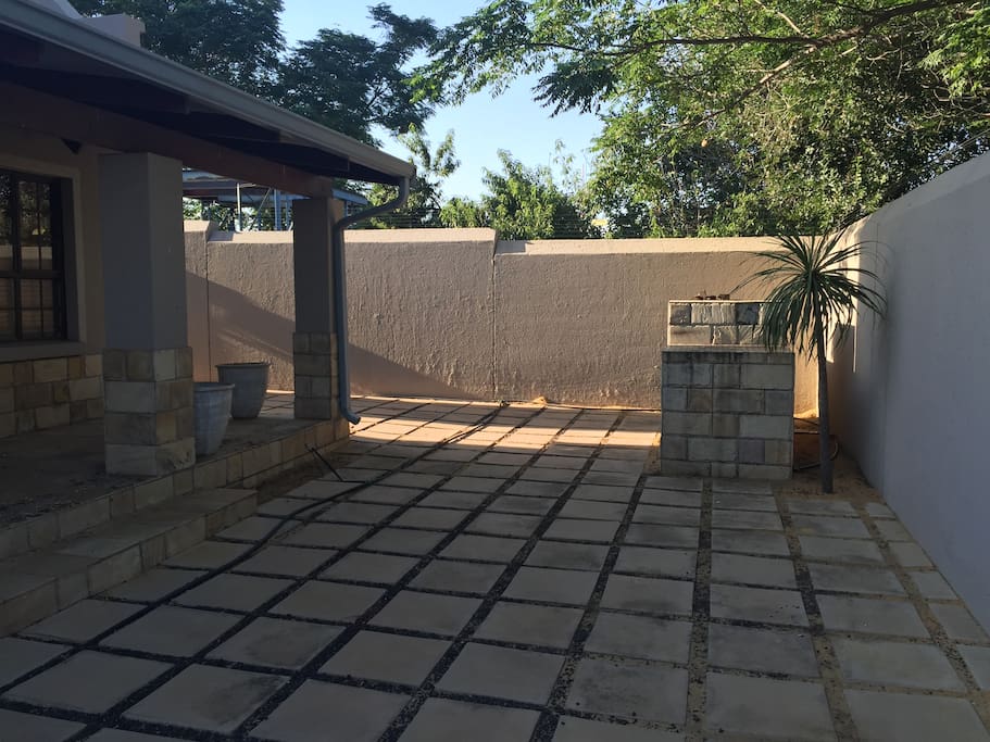 The Gatehouse - braai area