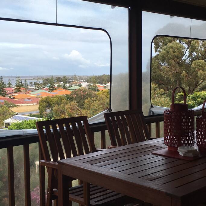 Outdoor Setting & Balcony Views