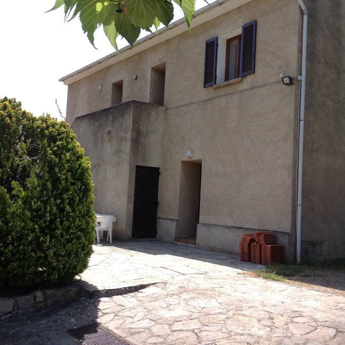 Maison dans laquelle est situé l'appartement