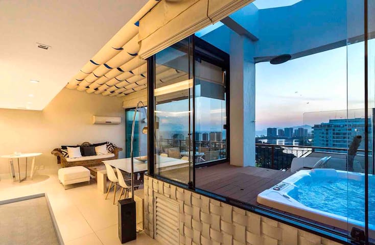 Beautiful 3 bedroom Penthouse in Barra da Tijuca gallery image 3