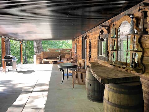 Unique Underground Speakeasy with hot tub