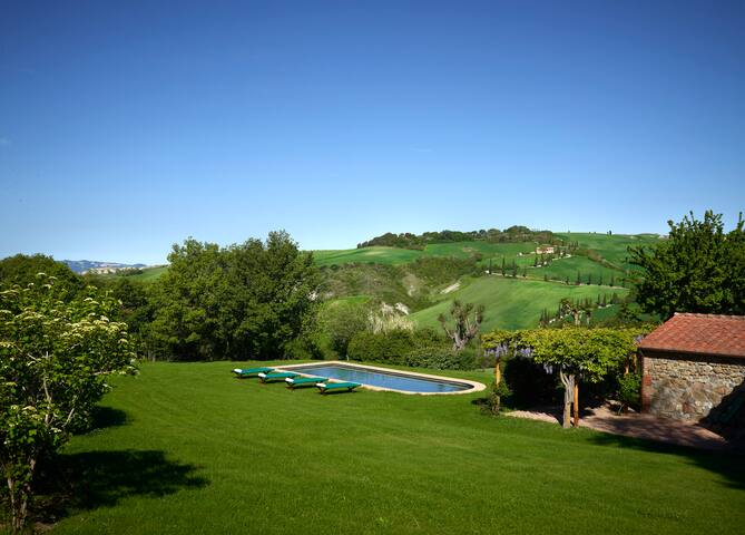 Villa Fontalgozzo La Foce Tuscany Official House In Chianciano Terme Italy 4 Bedroom 5 Bathroom