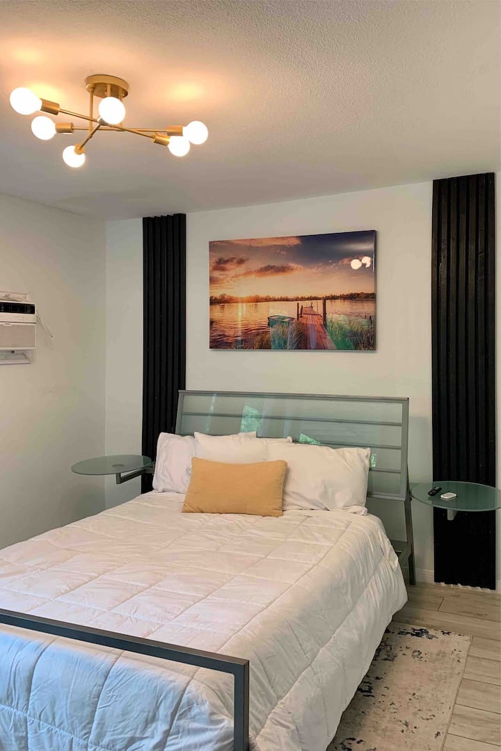 Habitación en el río Comal, cama tamaño queen 