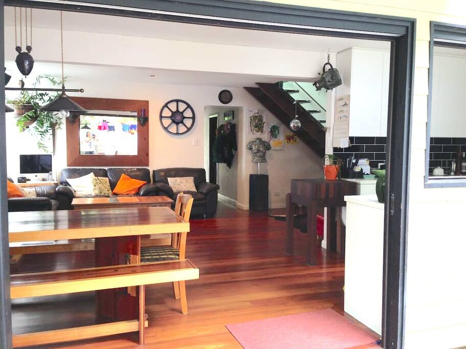 Lounge/dining