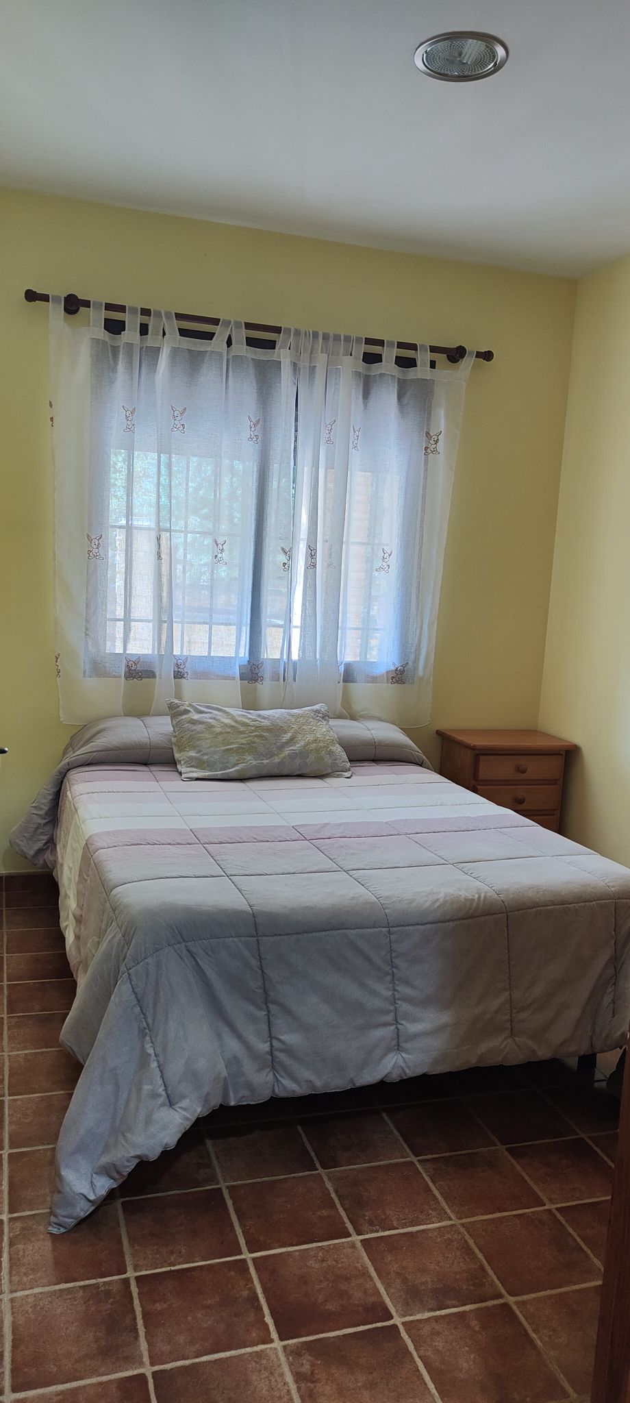 საძინებელი 1