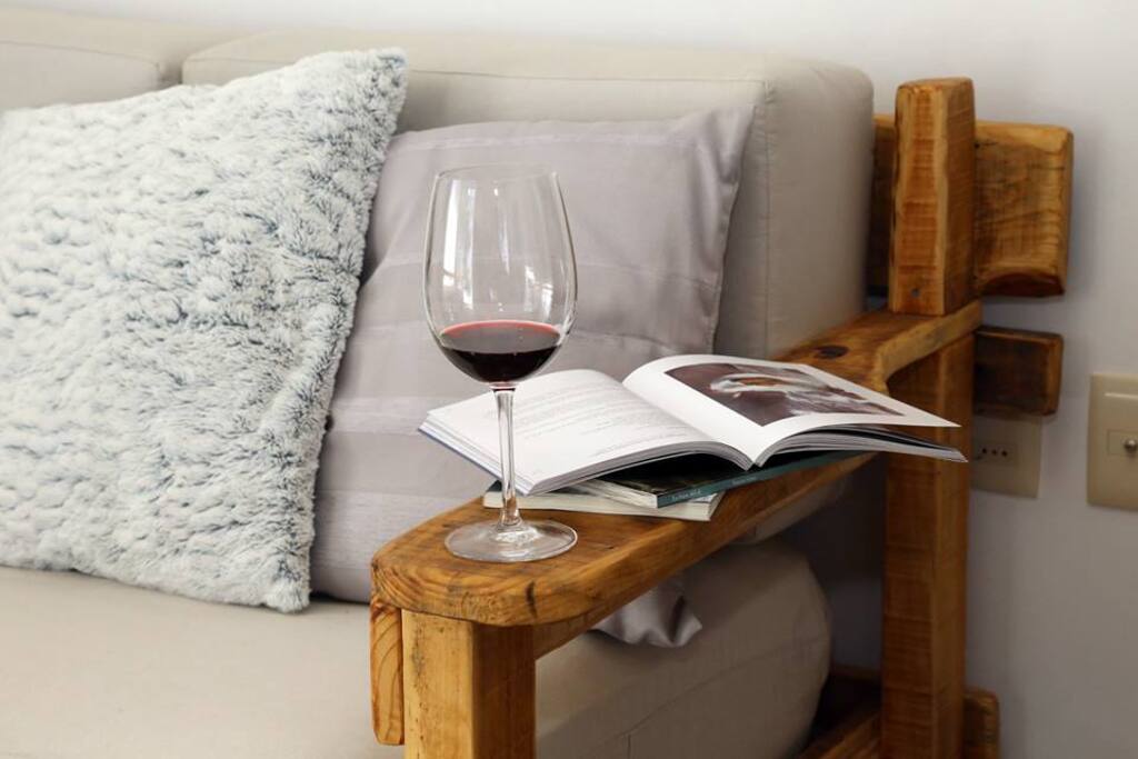 Paz y tranquilidad, vino y confort en La Pedrera