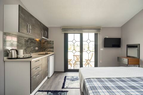 Stylish Studio Apartment in Compound with Private Beach