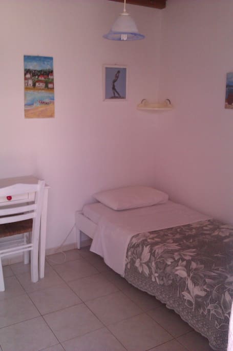 Small & cheap Room