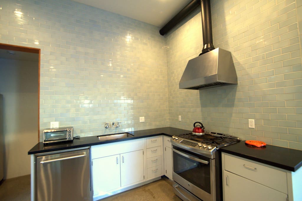 Chef's Kitchen, with everything you need!